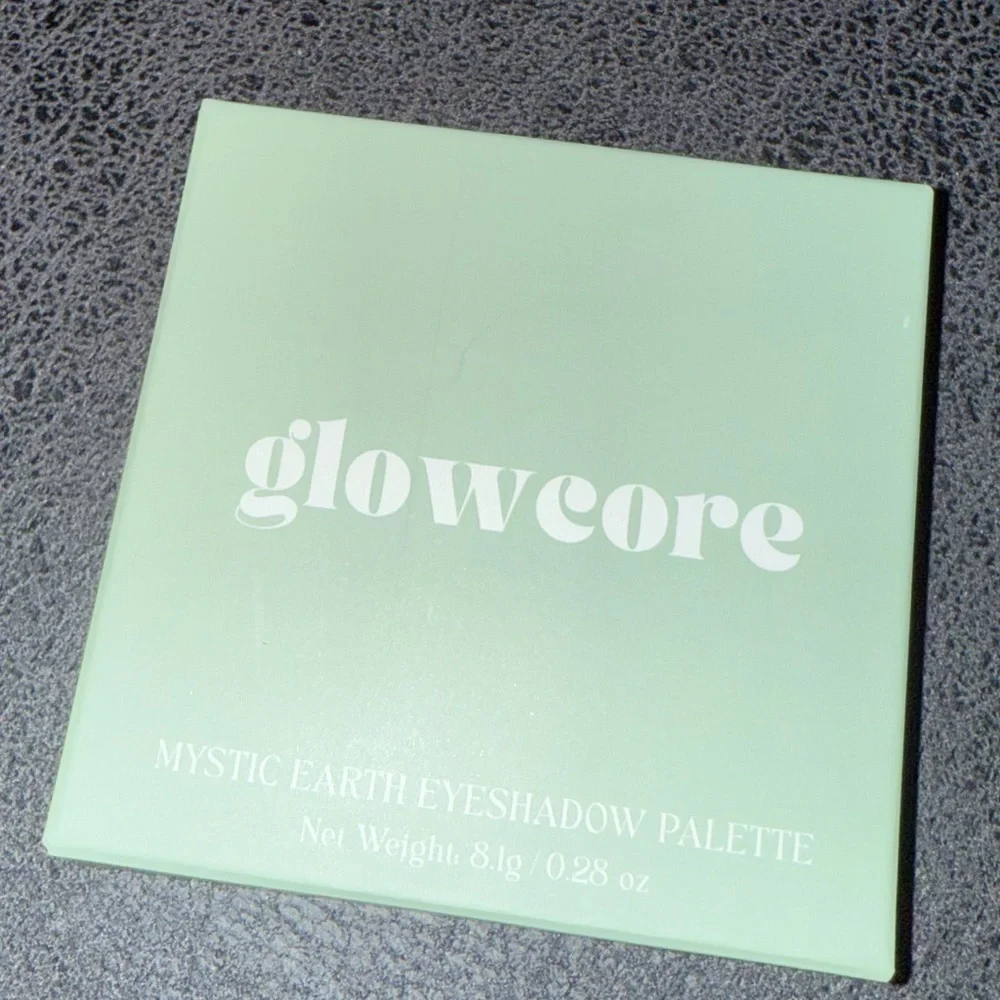 NWT Glowcore Mystic Earth Eyeshadow Palette vegan 9 shades